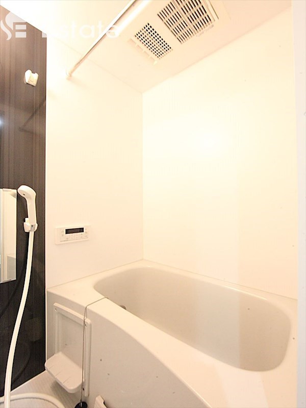 バス・シャワールーム　バスルーム