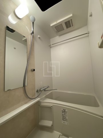 バス・シャワールーム　エスリード難波ザ・プレミア　浴室