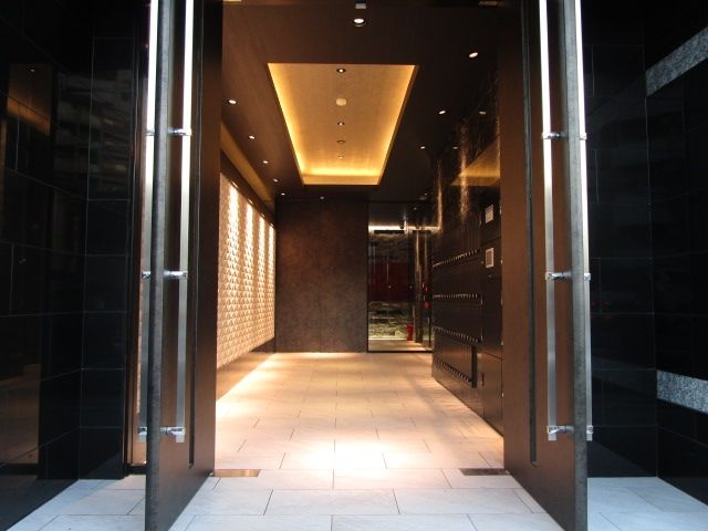 エントランス　エントランス