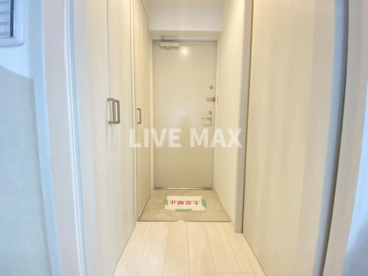 玄関　※別部屋のお写真になります