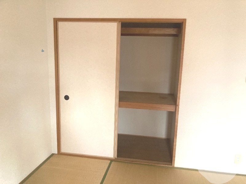 収納　和室押し入れ