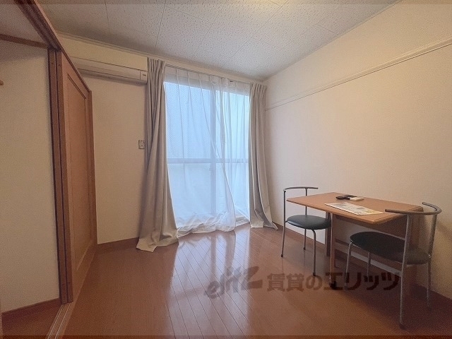 居室・リビング　洋室