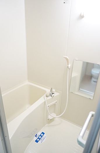 バス・シャワールーム　※別部屋参考写真