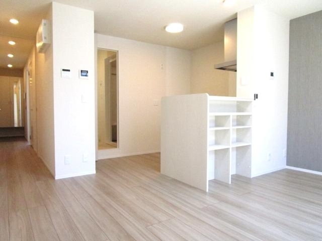 居室・リビング　ＬＤＫ　高効率エアコン、照明付き