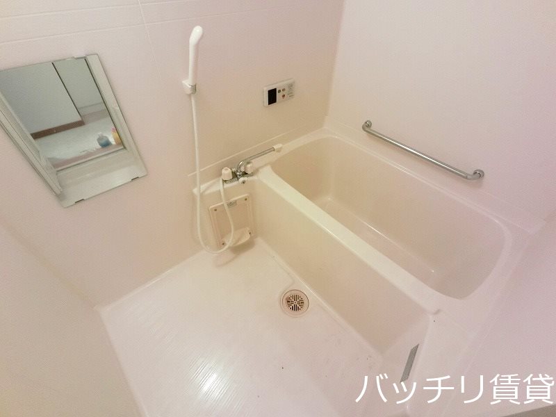 バス・シャワールーム　別号室の画像。現況を優先します。