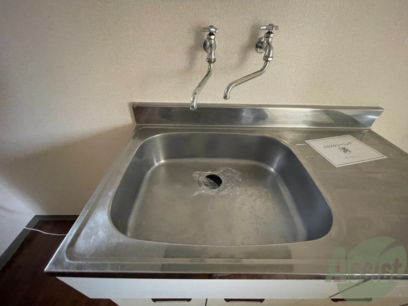 洗面設備　洗面台はこちら。朝の身支度はここでばっちり。