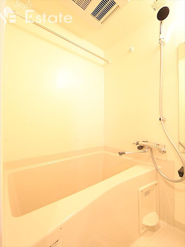 バス・シャワールーム　バスルーム