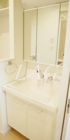 洗面設備　独立洗面台です。