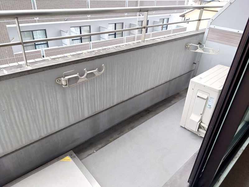 バルコニー　異なる場合は現況を優先します。