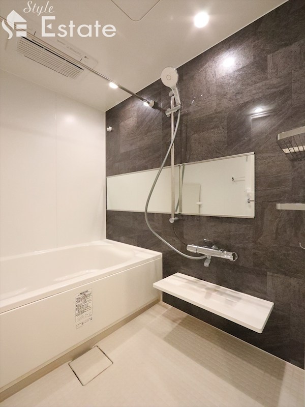 バス・シャワールーム　バスルーム