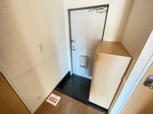 玄関　シューズボックスあります