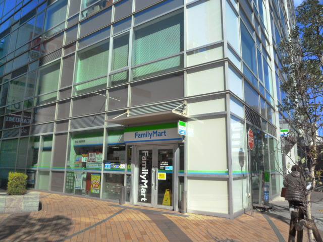 コンビニ　ファミリーマート京成八幡駅前店（コンビニ）まで147m