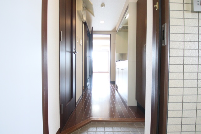 玄関　※別室の参考写真の為、現況優先です。