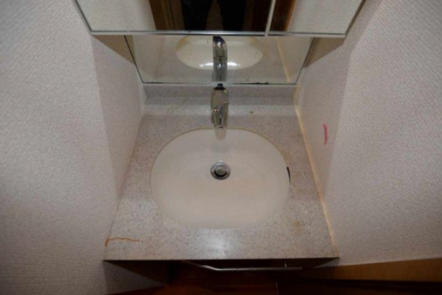 洗面設備　使いやすい独立洗面台です