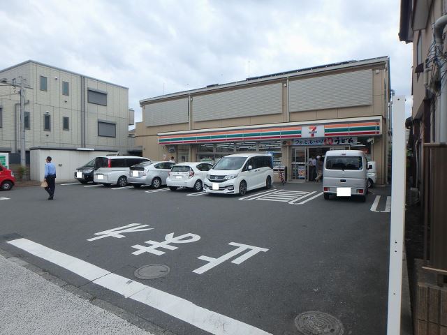 コンビニ　セブンイレブン（コンビニ）まで150m