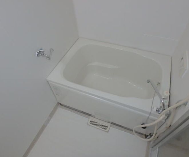 バス・シャワールーム　人気のバストイレ別♪(同一仕様写真）