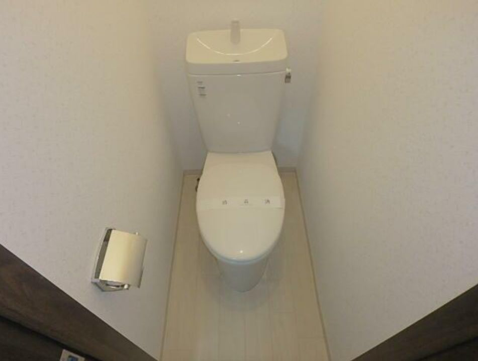 トイレ　独立型のトイレルーム☆(同一仕様写真）