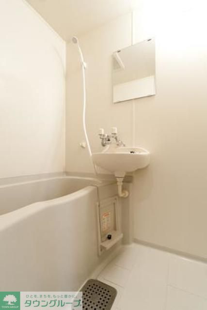 バス・シャワールーム　※写真は同タイプ住戸です。