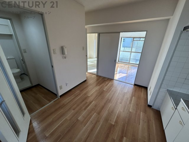 居室・リビング　最上階角部屋で過ごしやすくてオススメ！