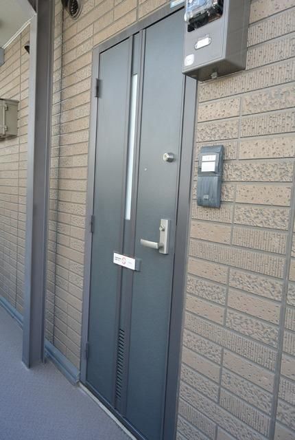 エントランス　★重厚で綺麗な扉★