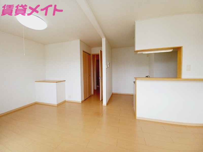 居室・リビング　同型参考写真