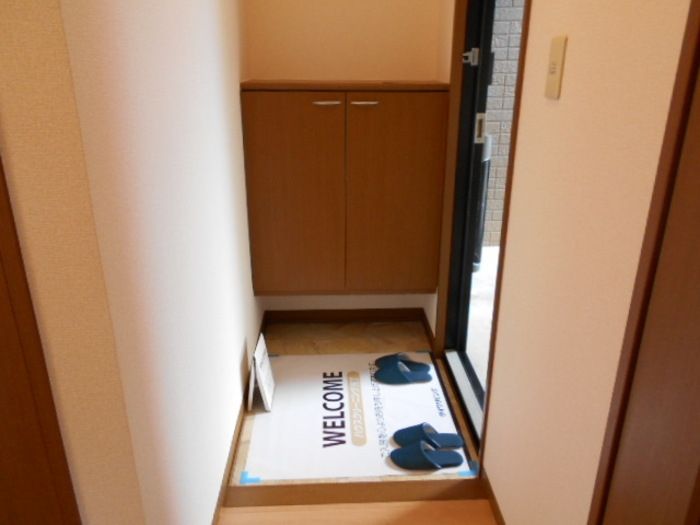 玄関　※別号室参考写真です