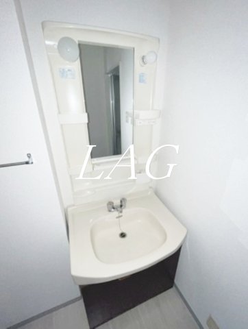 洗面設備　独立洗面台です。