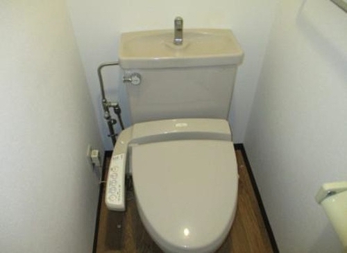 トイレ　コンパクトで使いやすいトイレです