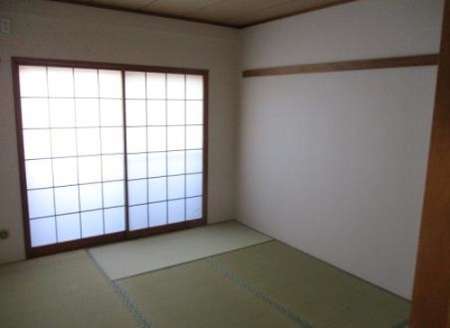その他　フローリングだけでなく、和室もあります