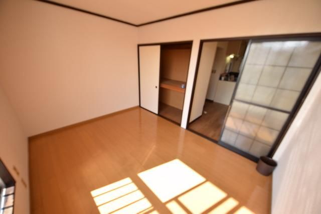 居室・リビング　南向きで日当たりも良好。