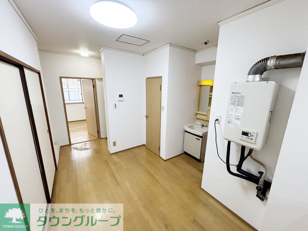 居室・リビング　※別部屋参考写真です