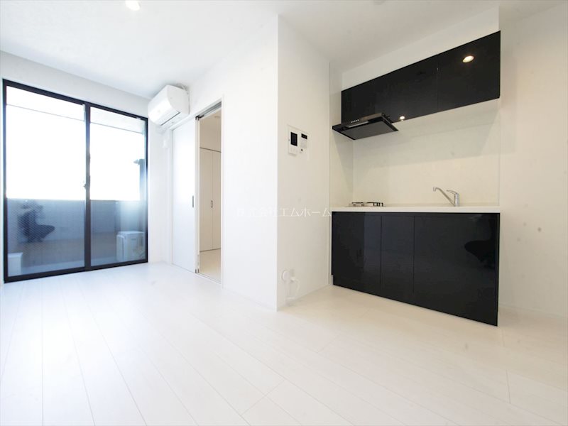 居室・リビング　ＬＤＫ10.1帖　システムキッチン　エアコン完備