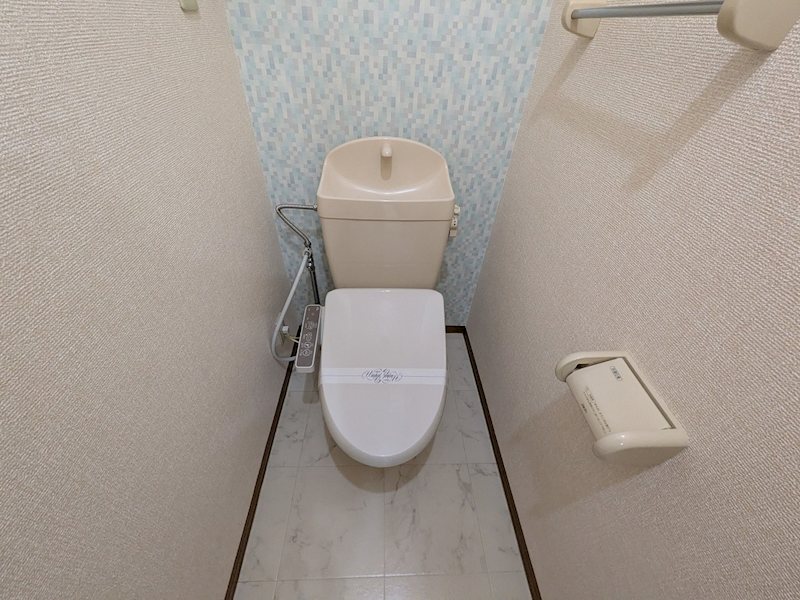 ＪＲ篠ノ井線 南松本駅 徒歩23分 3階建 築26年のトイレ写真