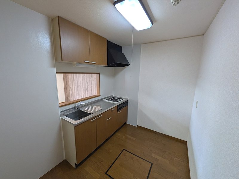 ＪＲ篠ノ井線 南松本駅 徒歩23分 3階建 築26年のキッチン写真