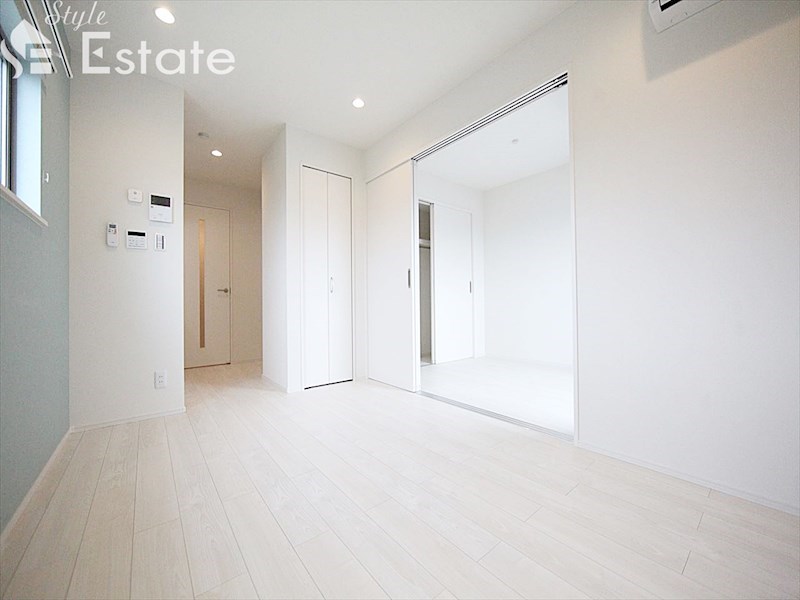 居室・リビング　内装