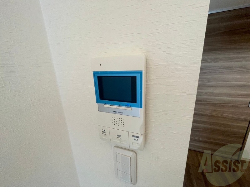 セキュリティ　ＴＶモニター付インターホンです。来客者の顔が見えるので安心！