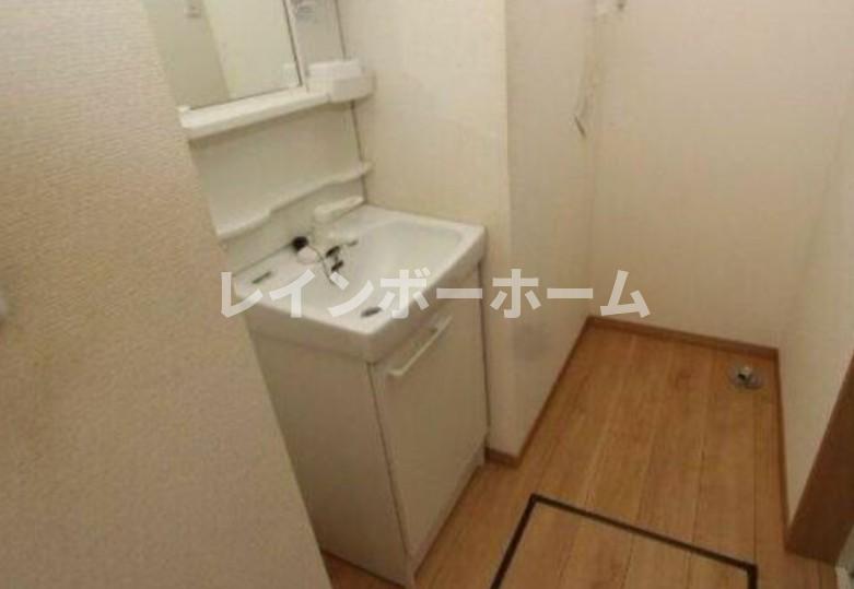 洗面設備　脱衣スペースもあります