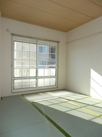 その他部屋・スペース　明るい和室６帖
