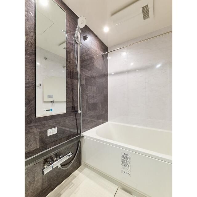バス・シャワールーム　お風呂で日々の疲れを落としましょう