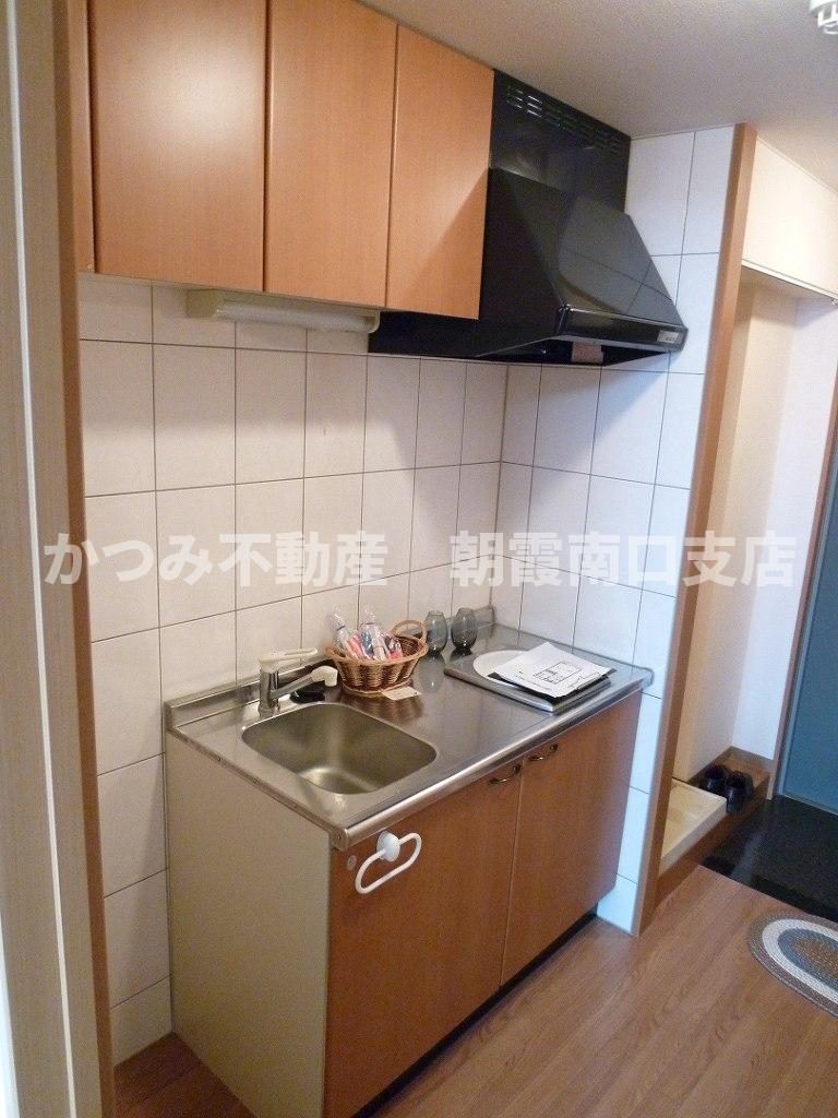キッチン　同物件別号室参考写真
