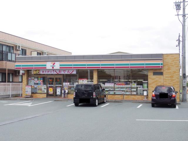 コンビニ　セブンイレブン（コンビニ）まで200m