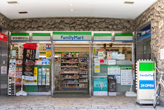 コンビニ　ファミリーマート 参宮橋駅前店（コンビニ）まで502m