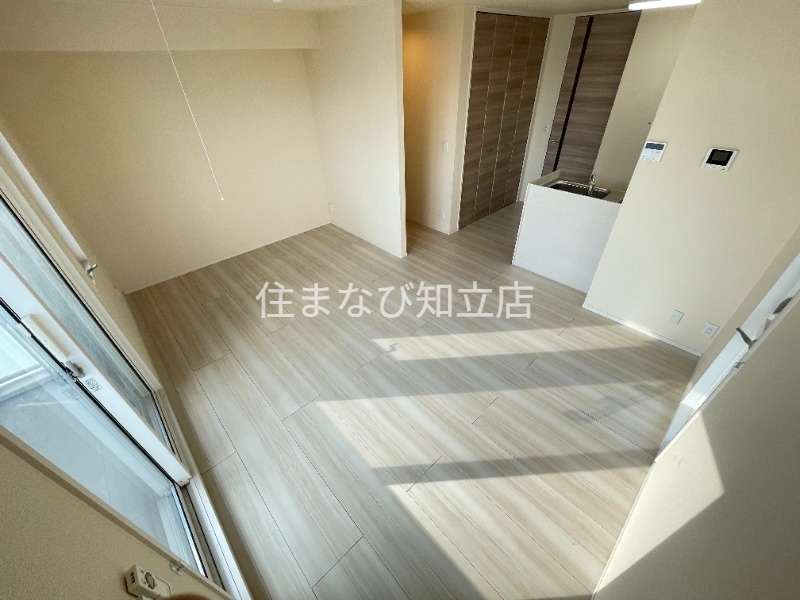 居室・リビング　反転同型タイプ