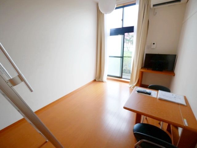 その他部屋・スペース　★二面採光の明るいお部屋です★