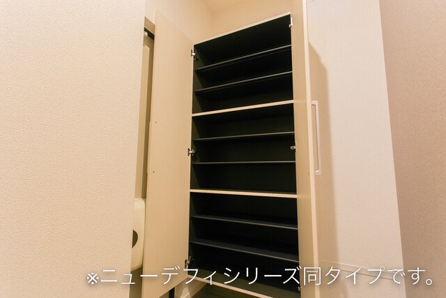 その他部屋・スペース　明るい色調の室内です