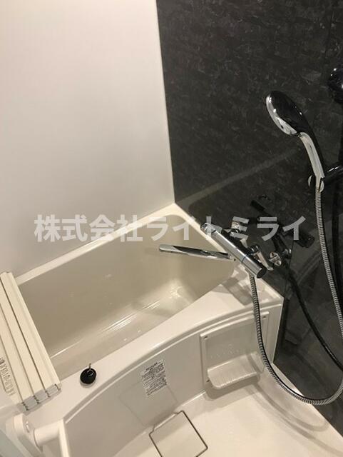 バス・シャワールーム　?
