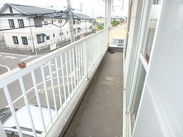 バルコニー　広々したバルコニー。