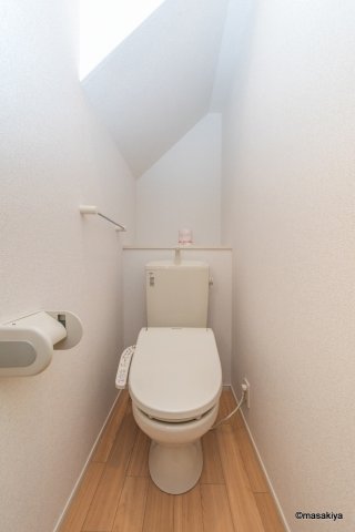 トイレ　トイレ　ウォシュレット付