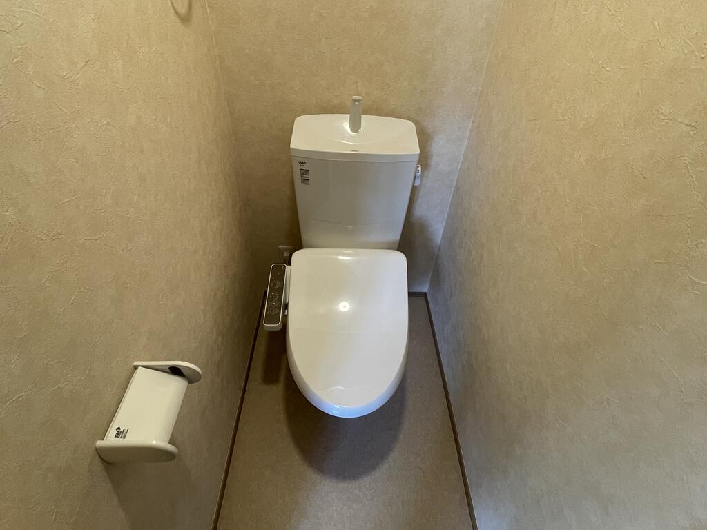 トイレ　別室参考写真となります。