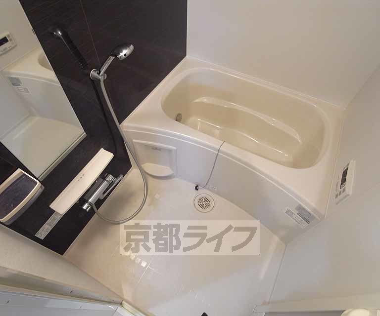バス・シャワールーム　綺麗なお風呂です。